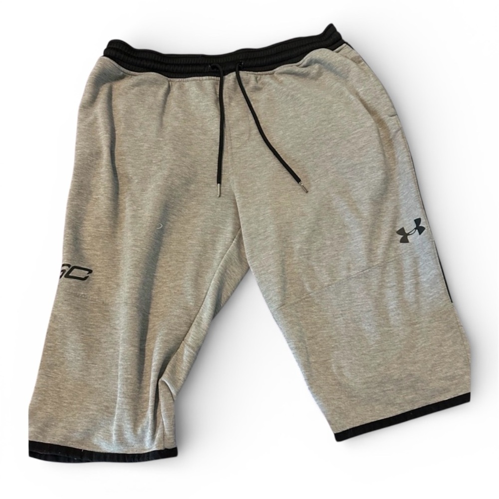 Under Armour Black and Gray SC Men’s XL